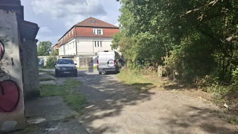 Pronájem garáže, Praha, Huťská, 15 m2
