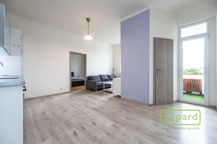 Pronájem bytu 2+kk, Praha, Oblouková, 50 m2