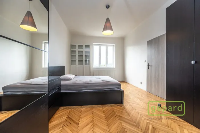Pronájem bytu 2+kk, Praha, Oblouková, 50 m2