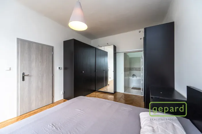 Pronájem bytu 2+kk, Praha, Oblouková, 50 m2