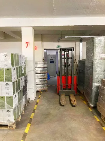 Pronájem skladu, Praha - Horní Počernice, Ve žlíbku, 200 m2