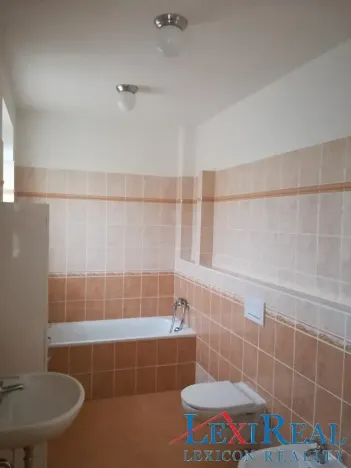 Pronájem rodinného domu, Praha - Letňany, Škarvadova, 154 m2