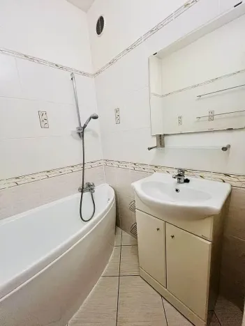 Pronájem bytu 2+1, Ostrava - Poruba, Josefa Skupy, 58 m2