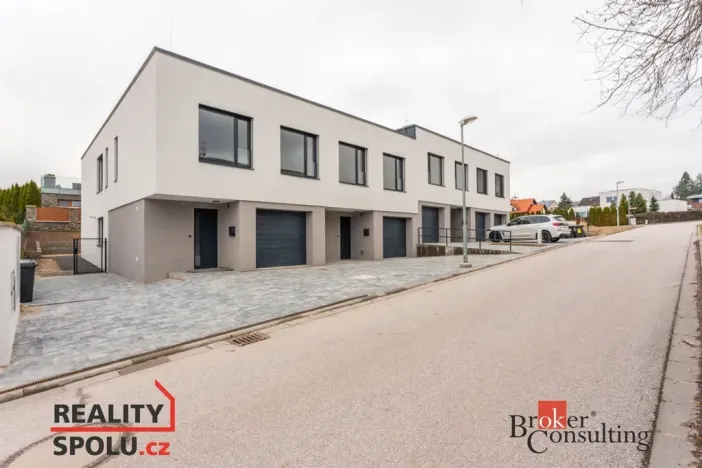 Pronájem bytu 4+kk, Hradec Králové - Nový Hradec Králové, Buková, 149 m2