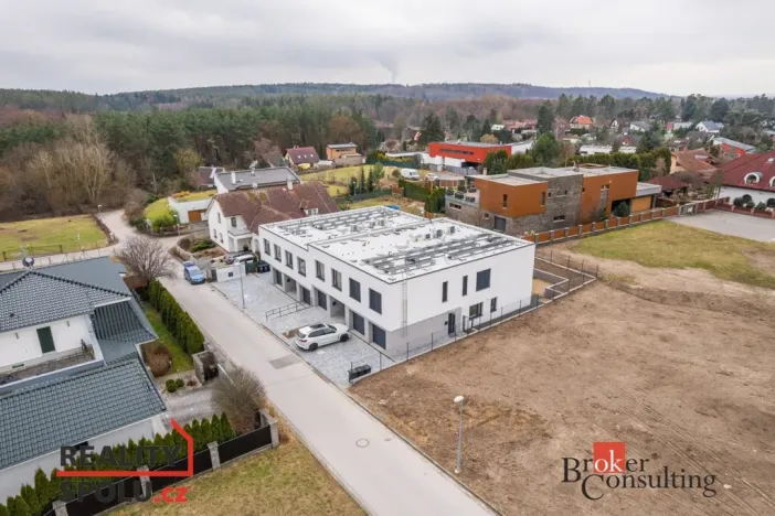 Pronájem bytu 4+kk, Hradec Králové - Nový Hradec Králové, Buková, 149 m2