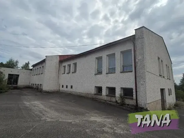 Prodej obchodního prostoru, Jenišovice, 1400 m2