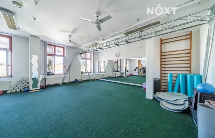 Pronájem obchodního prostoru, Karviná, Masarykovo nám., 165 m2