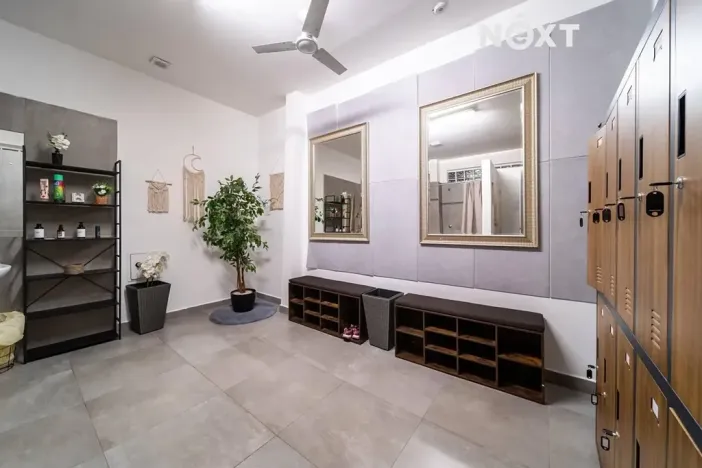 Pronájem obchodního prostoru, Karviná, Masarykovo nám., 165 m2