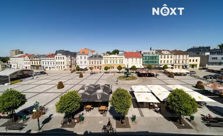 Pronájem obchodního prostoru, Karviná, Masarykovo nám., 165 m2