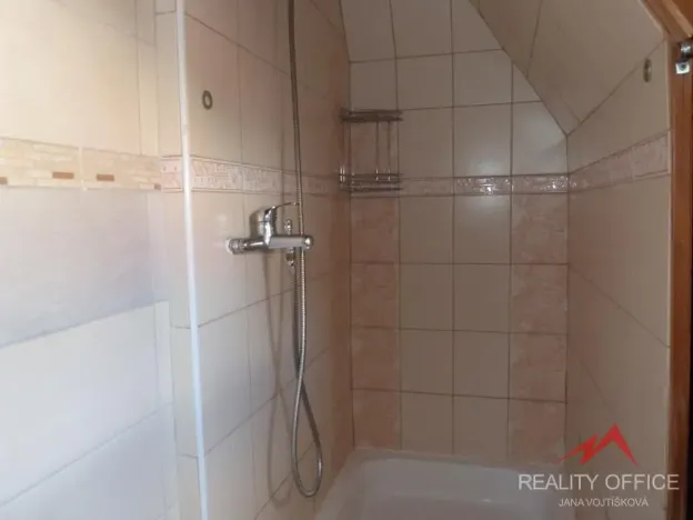 Pronájem bytu 1+kk, Děčín - Děčín VI-Letná, Želenická, 25 m2