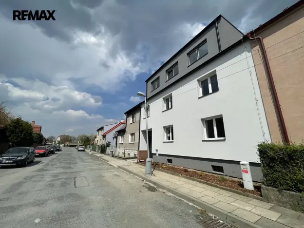 Prodej bytu 3+kk, Olomouc - Holice, Staškova, 64 m2
