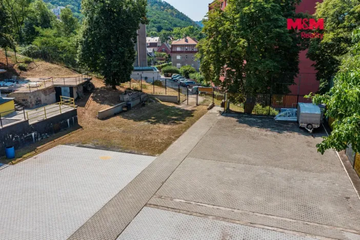 Prodej komerčního pozemku, Ústí nad Labem, Žukovova, 1706 m2