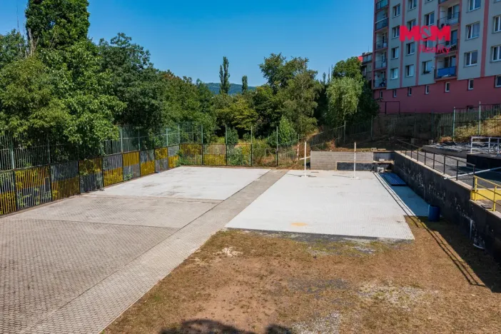 Prodej komerčního pozemku, Ústí nad Labem, Žukovova, 1706 m2