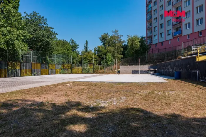 Prodej komerčního pozemku, Ústí nad Labem, Žukovova, 1706 m2