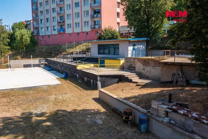 Prodej komerčního pozemku, Ústí nad Labem, Žukovova, 1706 m2