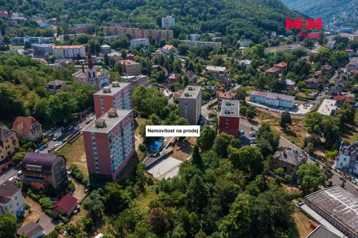 Prodej komerčního pozemku, Ústí nad Labem, Žukovova, 1706 m2