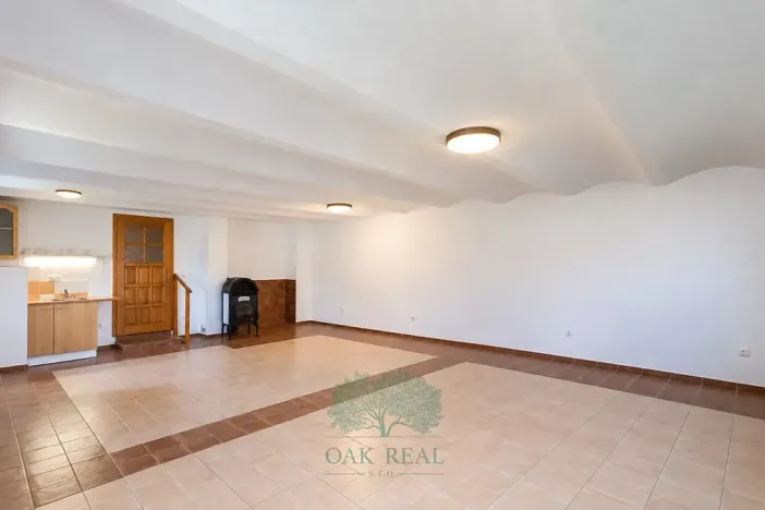 Prodej výrobních prostor, Skomelno, 284 m2