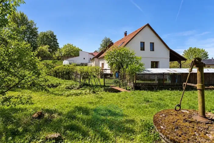 Prodej výrobních prostor, Skomelno, 284 m2