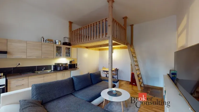 Pronájem bytu 1+kk, Žatec, Chomutovská, 36 m2