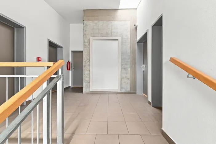 Pronájem kanceláře, Praha - Uhříněves, Bečovská, 32 m2