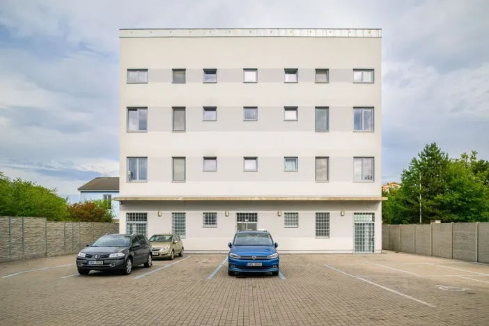 Pronájem kanceláře, Praha - Uhříněves, Bečovská, 32 m2