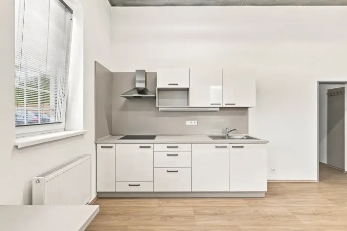 Pronájem kanceláře, Praha - Uhříněves, Bečovská, 34 m2