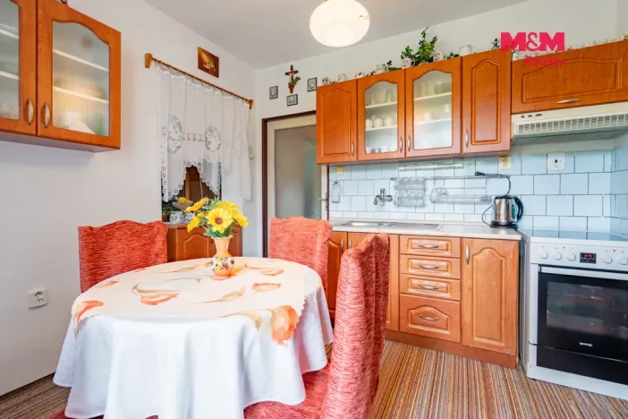 Prodej bytu 3+1, Brloh, 69 m2