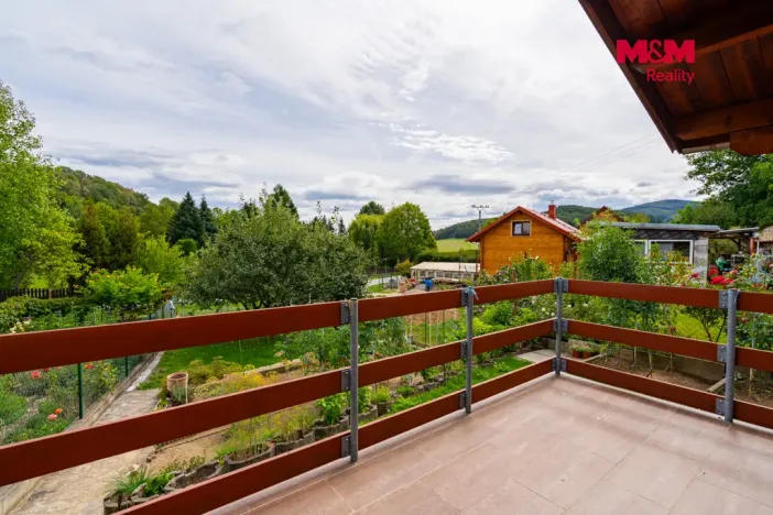 Prodej bytu 3+1, Brloh, 69 m2