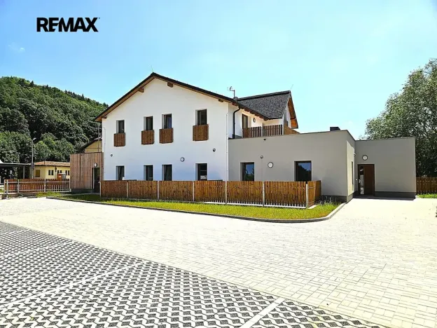 Prodej bytu 3+kk, Svoboda nad Úpou, Nádražní, 65 m2