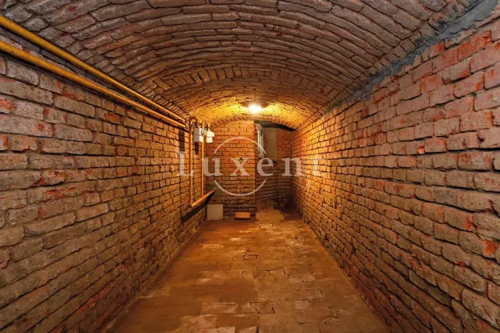 Prodej kanceláře, Chotěboř, Legií, 361 m2