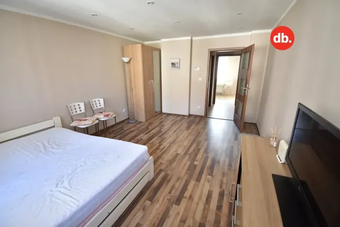 Prodej bytu 1+1, Karlovy Vary, Zeyerova, 35 m2