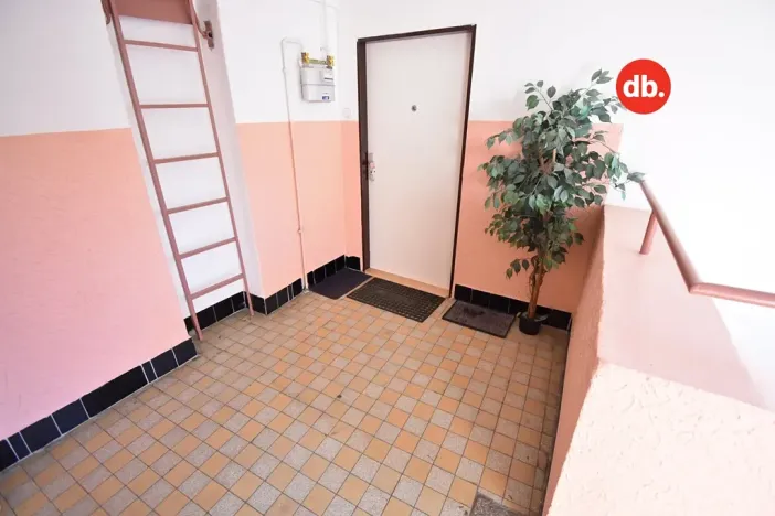 Prodej bytu 1+1, Karlovy Vary, Zeyerova, 35 m2