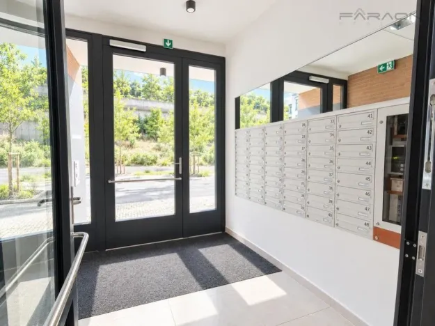 Pronájem bytu 2+kk, Praha - Karlín, Švarcova, 56 m2