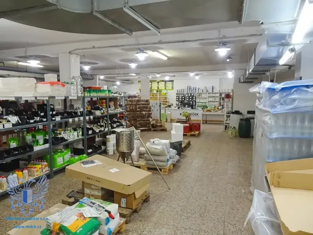 Pronájem skladu, Mělník, Vodárenská, 333 m2