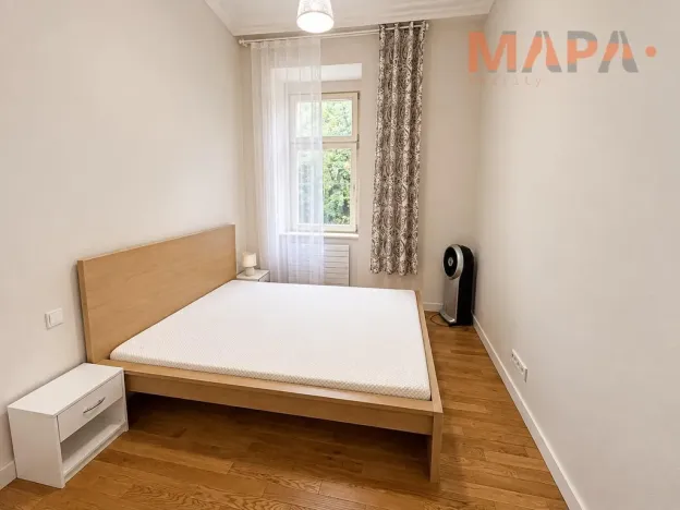 Pronájem bytu 2+kk, Praha - Nusle, Jaromírova, 44 m2