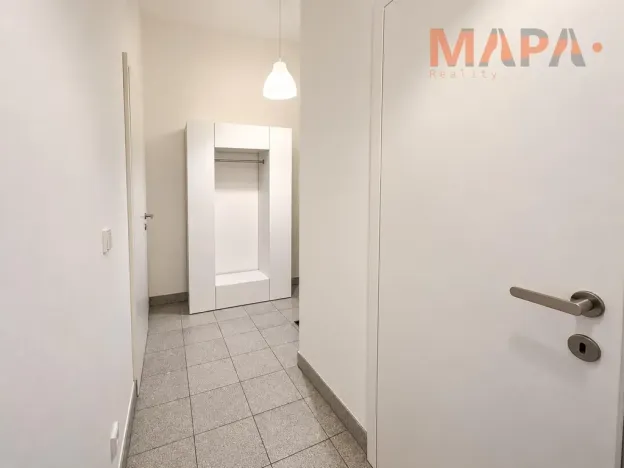 Pronájem bytu 2+kk, Praha - Nusle, Jaromírova, 44 m2