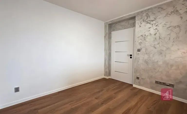 Prodej bytu 4+kk, Mokrá-Horákov, 72 m2