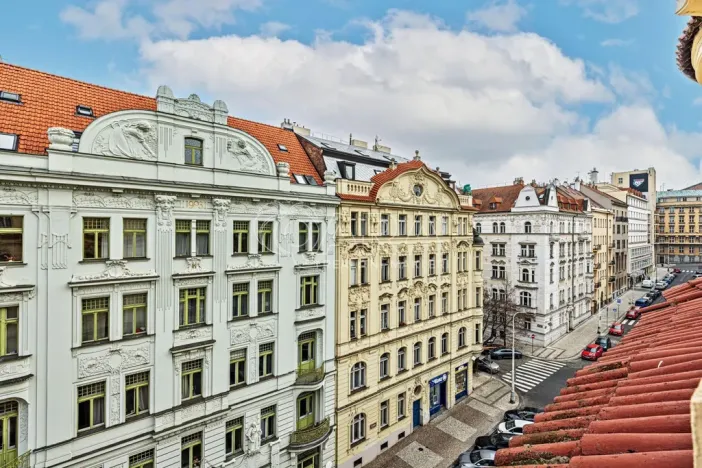 Pronájem bytu 2+kk, Praha - Vinohrady, Římská, 76 m2