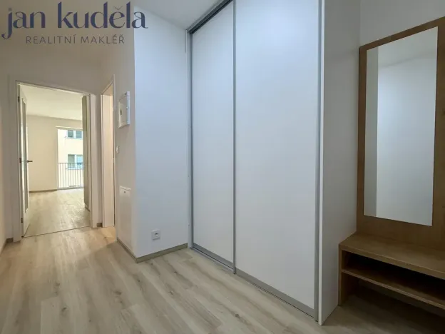 Pronájem bytu 1+kk, Brno, Hvězdová, 32 m2