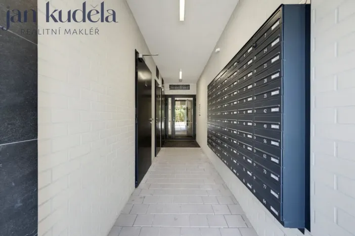 Pronájem bytu 1+kk, Brno, Hvězdová, 32 m2