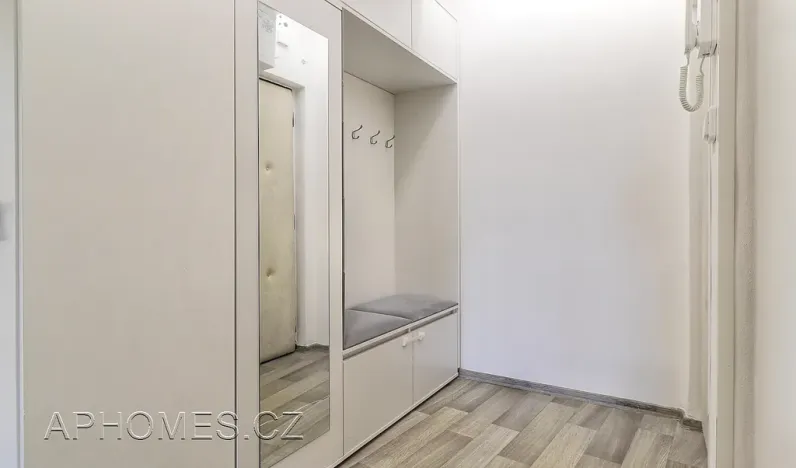 Pronájem bytu 3+1, Praha - Strašnice, Nad Primaskou, 70 m2