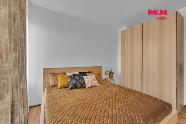 Pronájem bytu 2+kk, Pardubice - Zelené Předměstí, Pod Vinicí, 58 m2