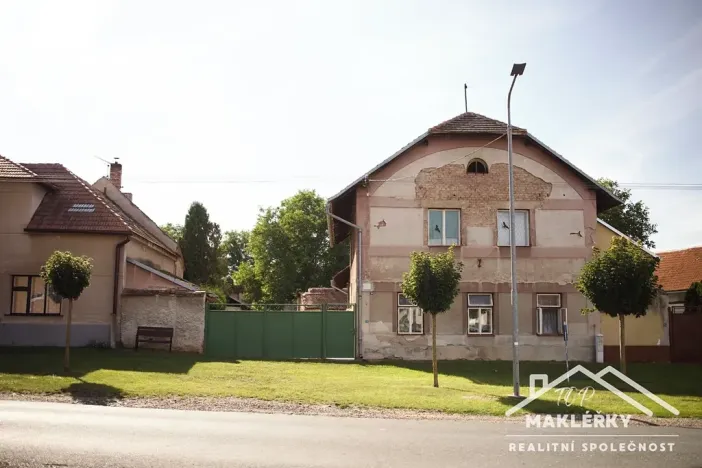 Prodej zemědělské usedlosti, Močovice, 168 m2