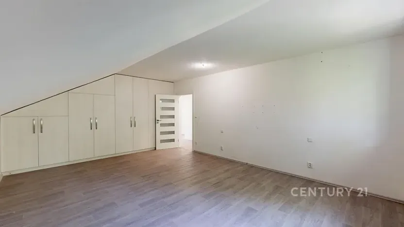 Prodej rodinného domu, Ivaň, 319 m2