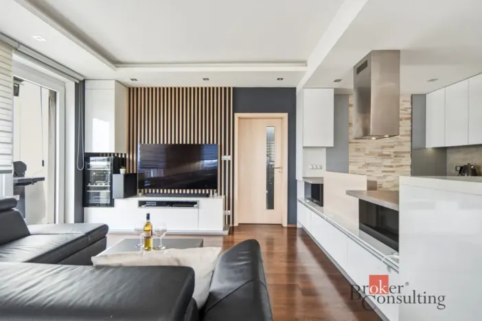 Pronájem bytu 3+kk, Praha - Dolní Měcholupy, Kryšpínova, 79 m2
