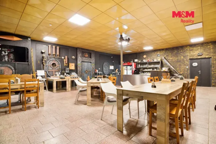 Pronájem restaurace, Loučeň, Nymburská, 150 m2