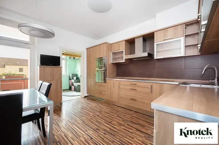 Prodej bytu 2+1, Brno, Staňkova, 82 m2