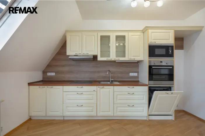Pronájem bytu 2+kk, Litvínov - Chudeřín, Chudeřínská, 80 m2