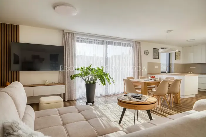 Prodej rodinného domu, Kamenice nad Lipou, Dobšova, 215 m2