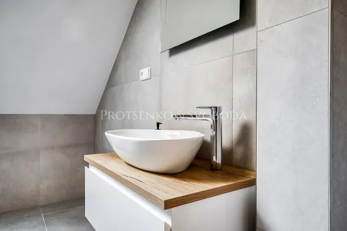 Prodej rodinného domu, Kamenice nad Lipou, Dobšova, 215 m2
